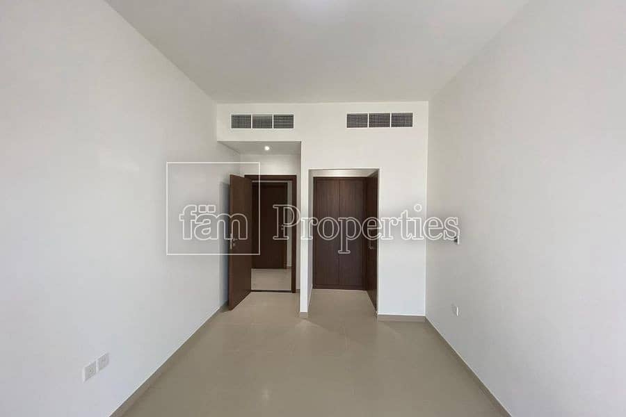 7 Single Row Mid Brand New 3 Bed Townhouse For Rent