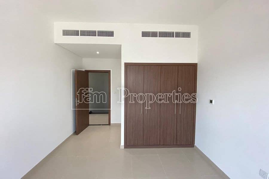 10 Single Row Mid Brand New 3 Bed Townhouse For Rent