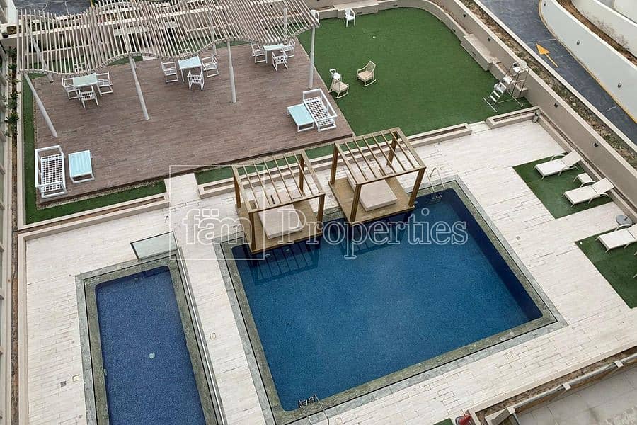 9 Pool View | Large Bedroom | Multi. Cheq |