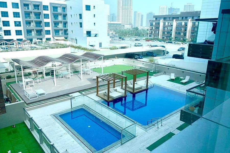 10 Stunning Large 1 bedroom |Multiple Chq | Pool View
