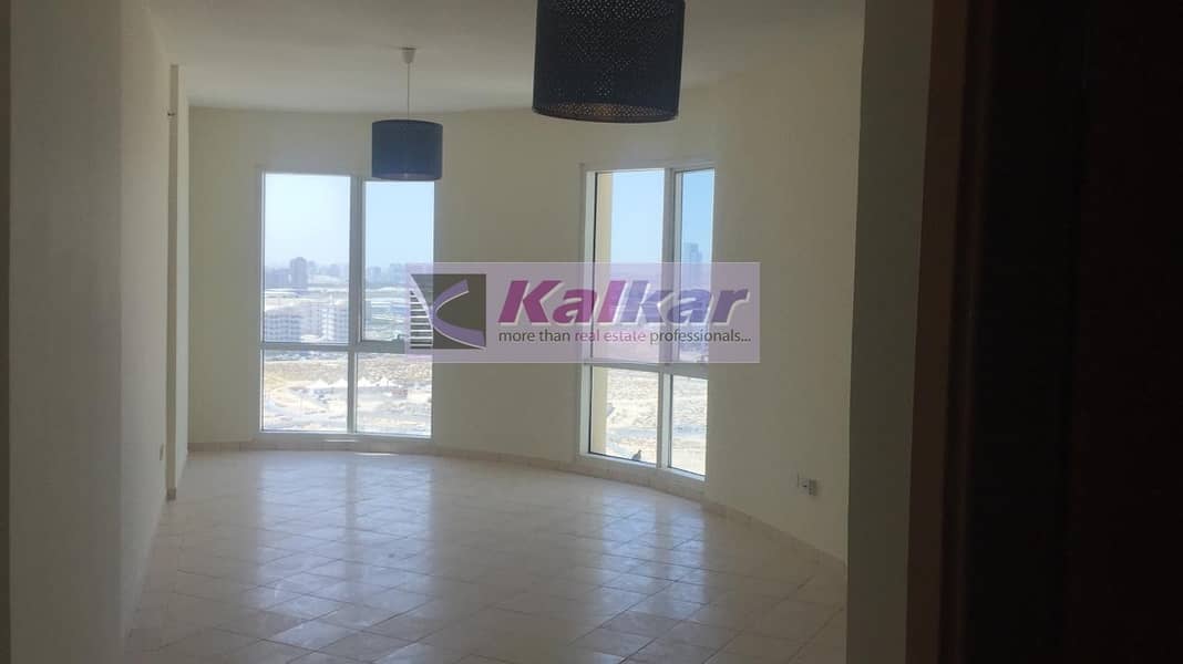 7 Crescent Tower - Corner Large Two Bedroom with open plan kitchen with open view and in Higher floor @ AED. 39K