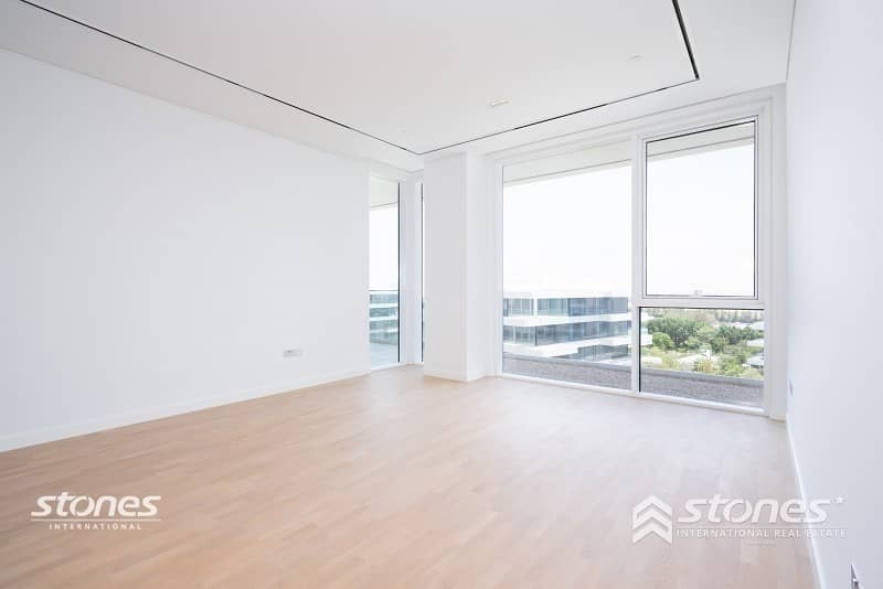 18 Spacious Luxury One Bedroom with Serene View