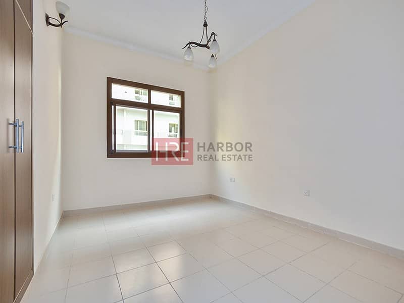 12 Spacious Apartment | Swimming Pool | Shared Games Room