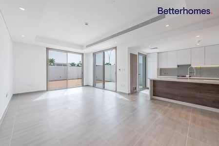 Strategic Location| Single Row| Ready To Handover Strategic Location| Single Row| Ready To Handover