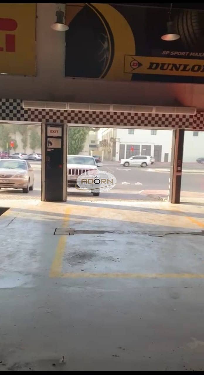 2 6600 square feet showroom for rent in Al Quoz 1 excellent location