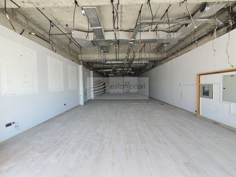 Vacant Amazing Location Ready Retail Shop for Rent