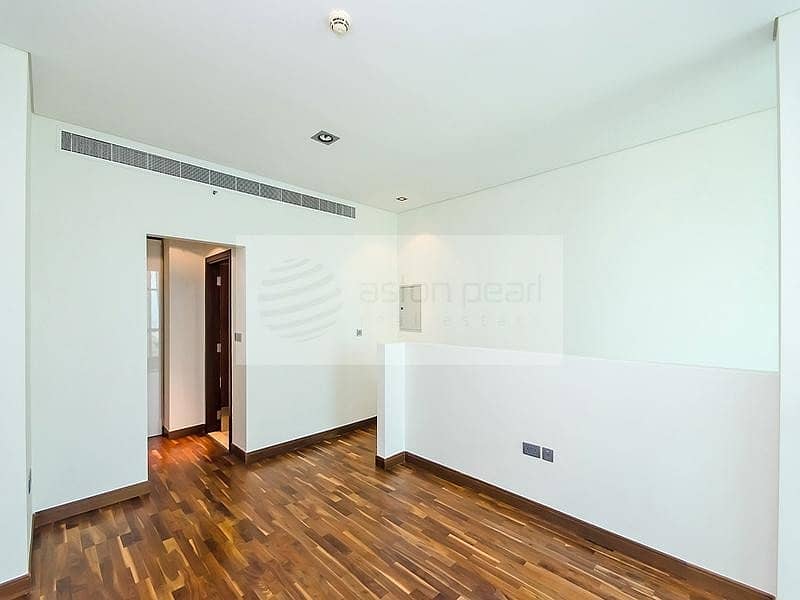 6 Unfurnished 1 BR Duplex in Liberty House Sea View