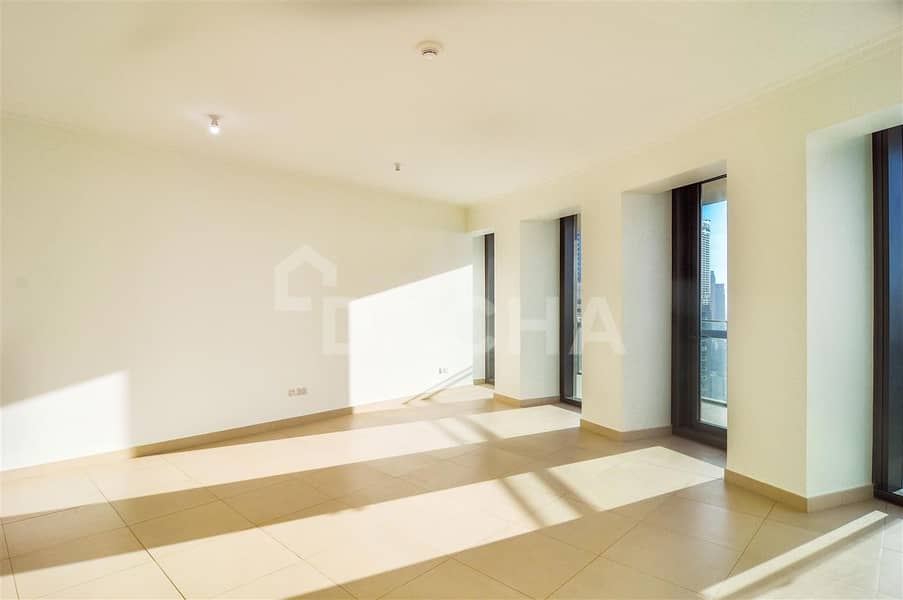 Luxury 2 Bed // Sea view High Floor // Chiller Free