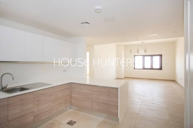 9 Beautiful 1 Bed+Study|Vacant Now| Motivated Seller