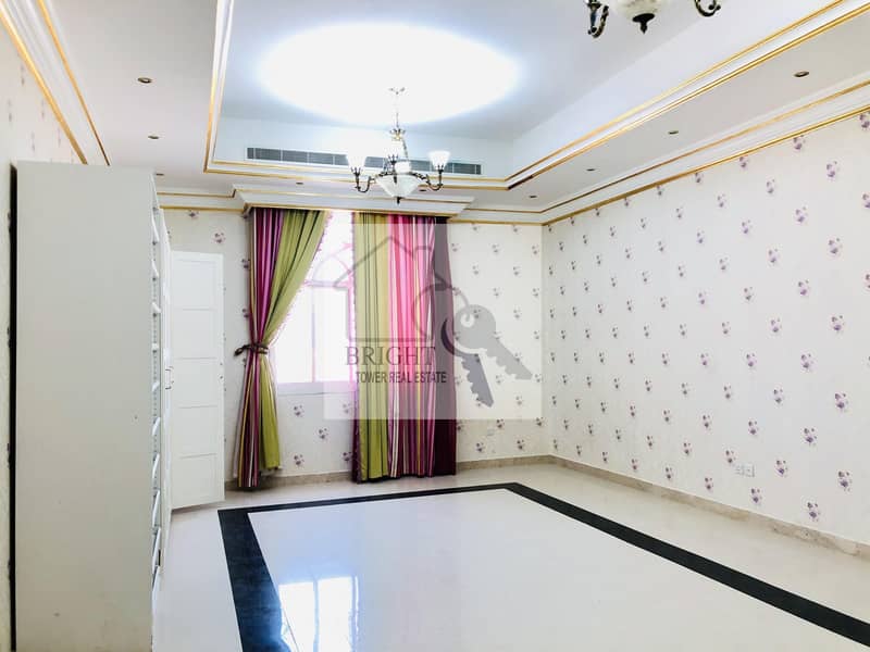 4 5 bedrooms duplex villa | Huge yard | luxury interior