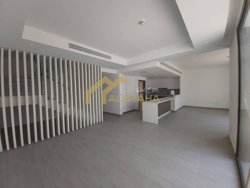 Brand New, Townhouse Single Row Type A, 3 BR, Luxurious decorations, Brand New, Townhouse Single Row Type A, 3 BR, Luxurious decorations,