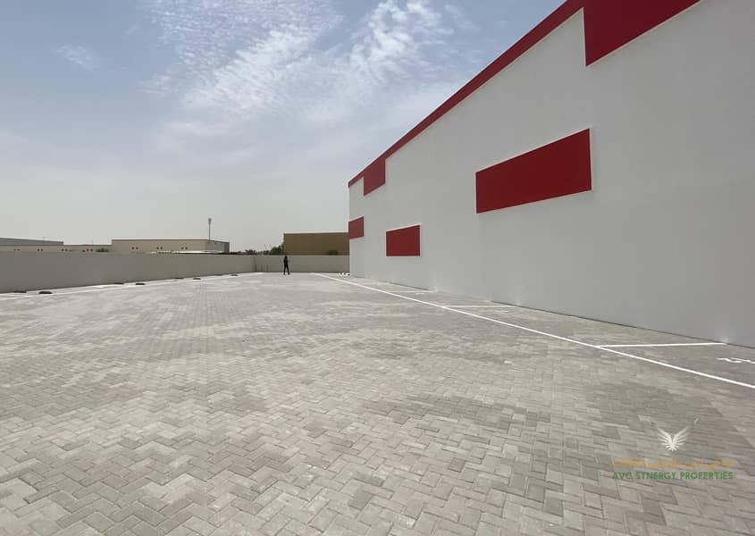 2 AED 26/Sq Ft | 12726 Sq. ft Warehouse for Rent