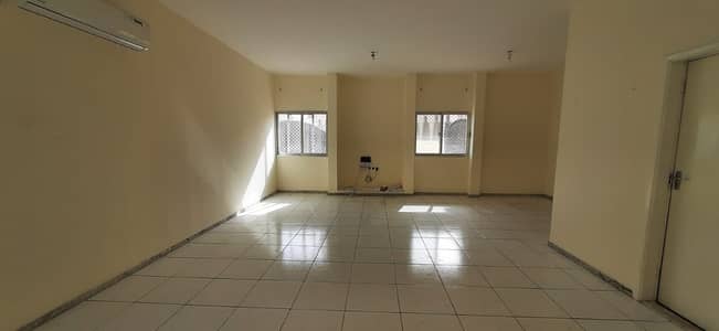 3 Bedroom Villa for Rent in Al Mushrif, Abu Dhabi - Fully renovated villa w/ maids room 3 Bedroom Villa for Rent in Al Mushrif, Abu Dhabi - Fully renovated villa w/ maids room