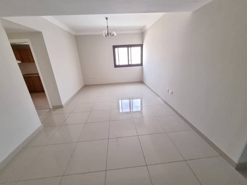 Like new 2BHK flat with balcony, 1 month free