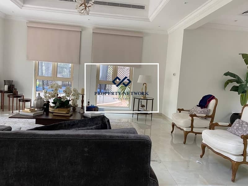 7 A Beautiful Upgraded Villa for sale