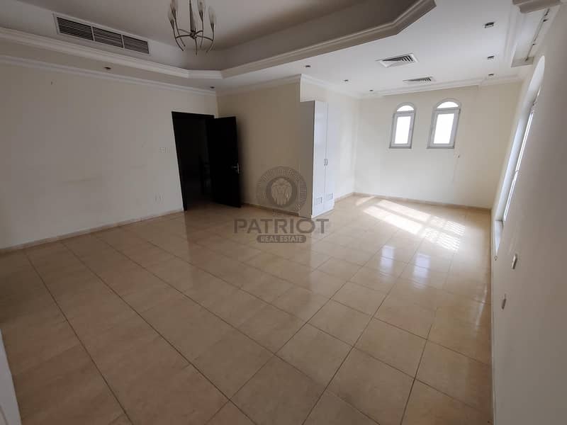 8 Elegant 4 BR Villa | Good Location| Jumeirah 2