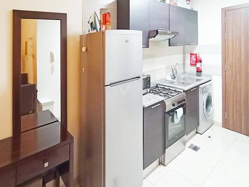 4 Furnished and Vacant Studio in JVT | Low Floor