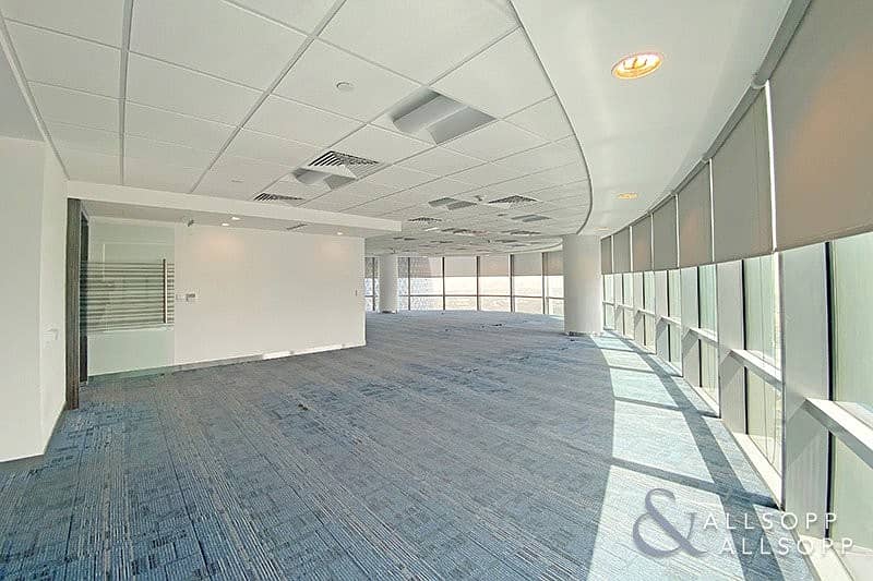 4 Fully Fitted Office | Close To Metro | DIFC