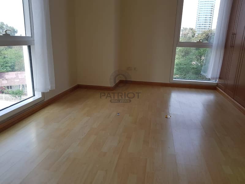 5 Beautiful 1BHK l Wooden floor l chiller free l 5 min walk to metro