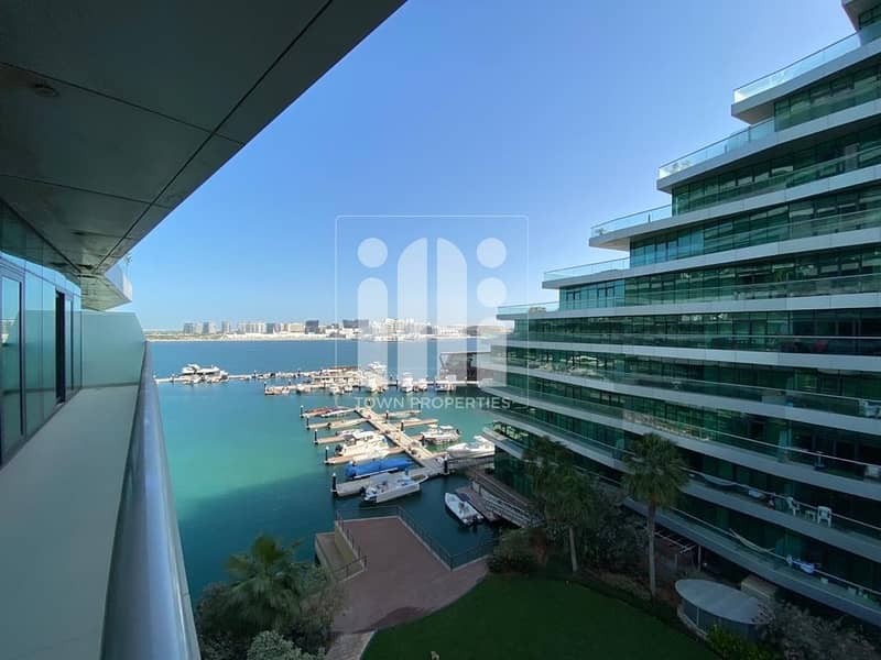 A luxurious 2 bd Apartment with a breath taking sea view