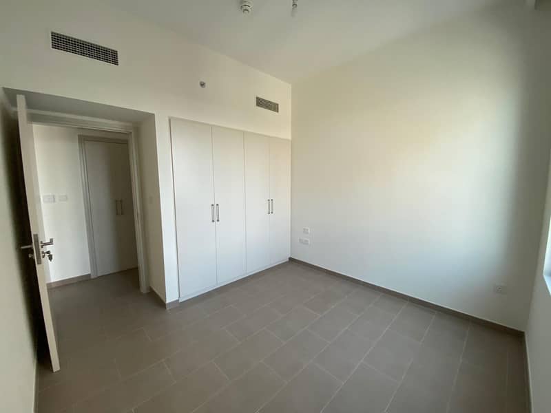 5 Brand New 1BR - Multiple chqs with white Goods