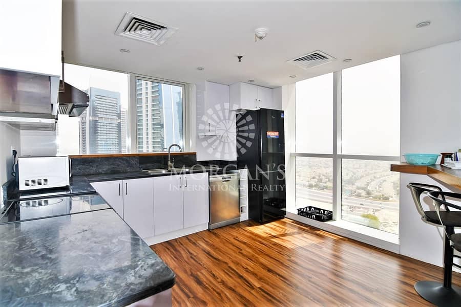 8 High Floor Upgraded Fully Furnished 2 BR