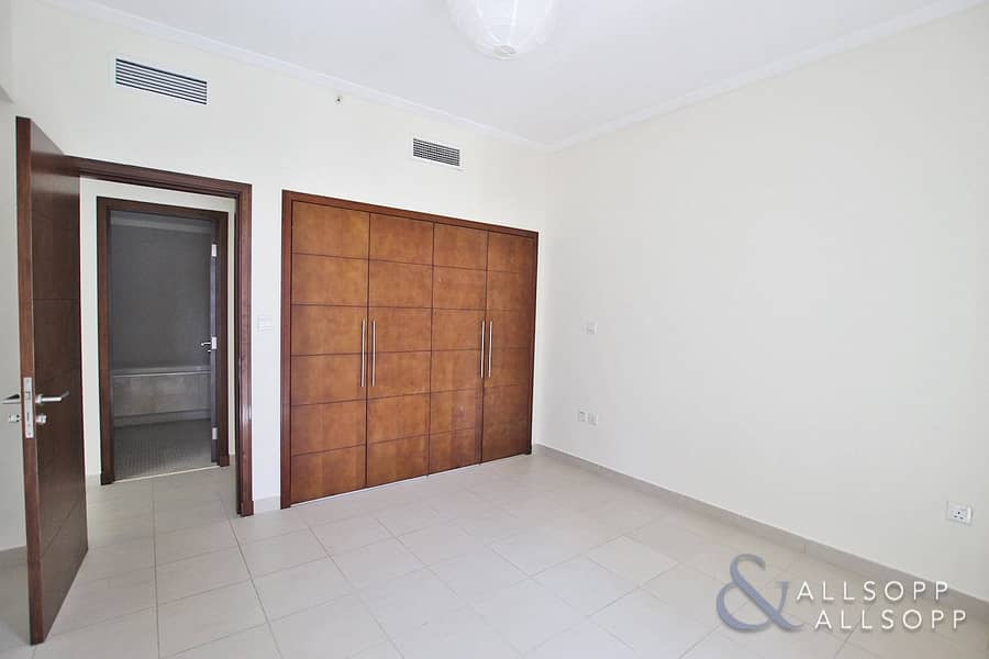 7 Spacious Two Bed | Vacant | South Ridge 5
