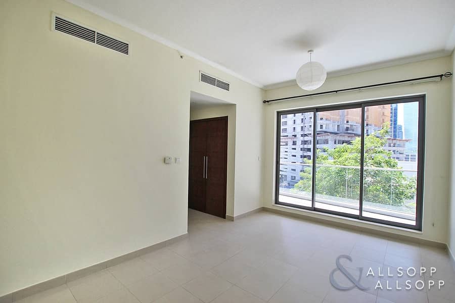 10 Spacious Two Bed | Vacant | South Ridge 5