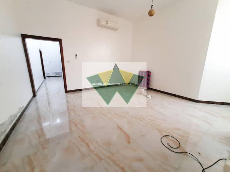 16 3bhk apt  3bat with 2 living hall  grund floor  in baniyas