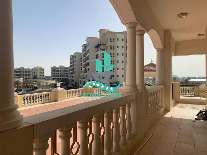 Easy Access & Close to the Beach 2 BR in RB1  in Al Hamra