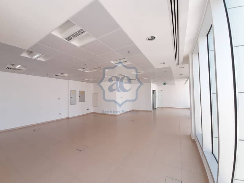9 Stunning Office l DEWA and Chiller included l Sea View
