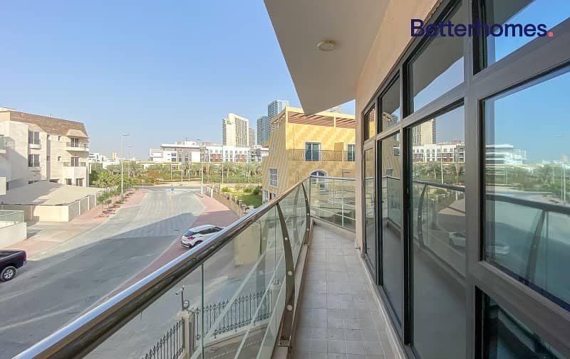 15 1 BED plus Store| Balcony |Chiller Free |Pool View