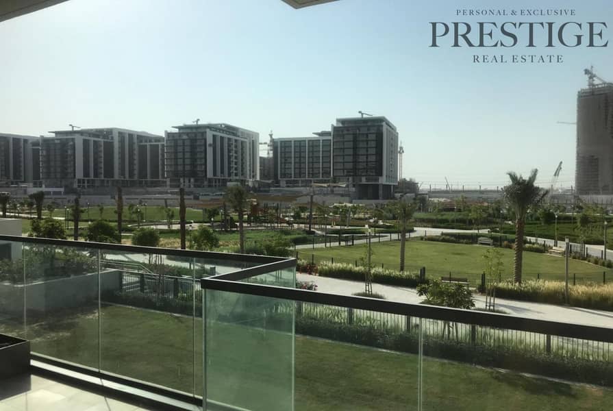 Lake and Community View | Vacant | Low Floor Lake and Community View | Vacant | Low Floor