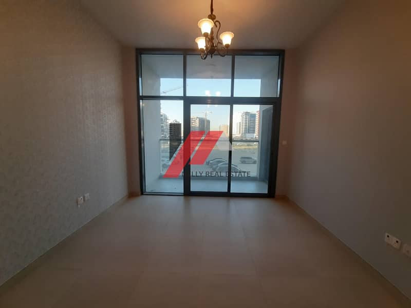 19 Brand New Huge 1 BHK With Balcony Wardrobes Master Room Free Parking Near Al Kabayel Centre only For 36k 4/6 chqs