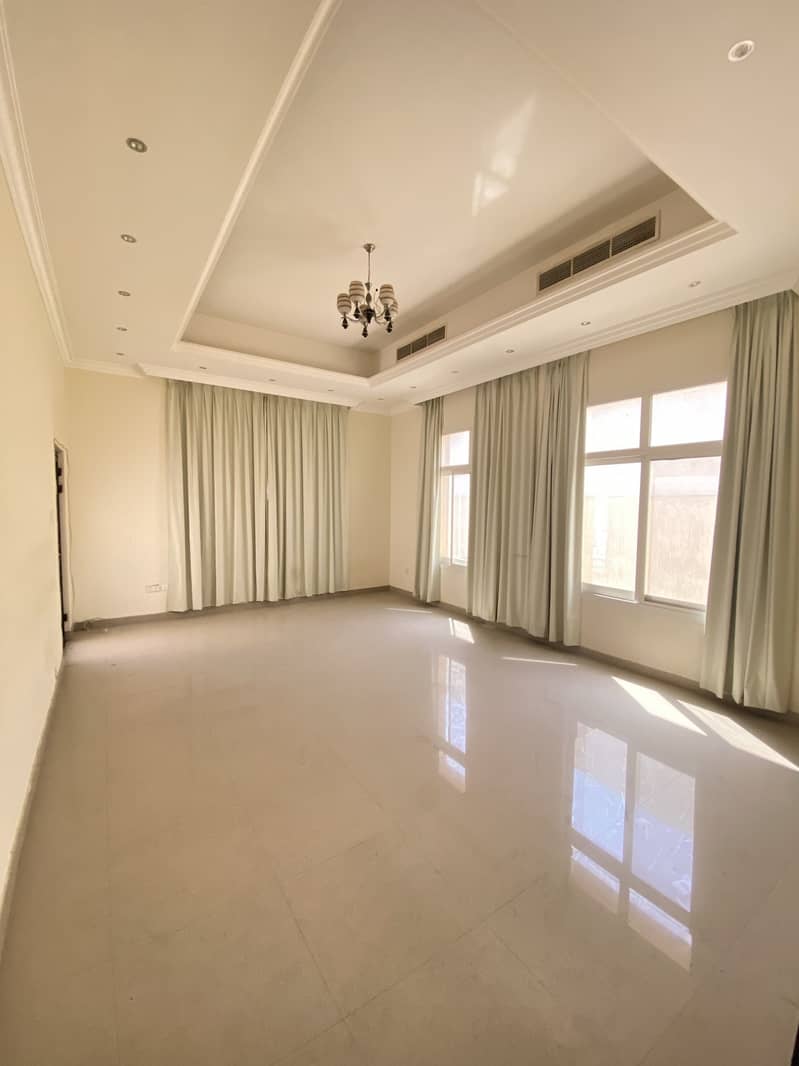 wonderful finishing villa for rent in Al mizhar 1