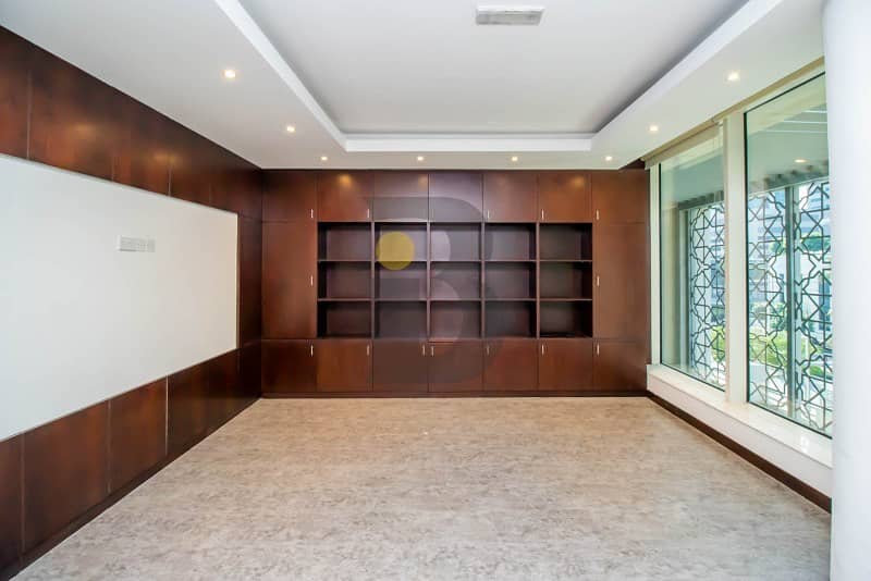 11 Emaar Square | Smallest fitted office | Downtown