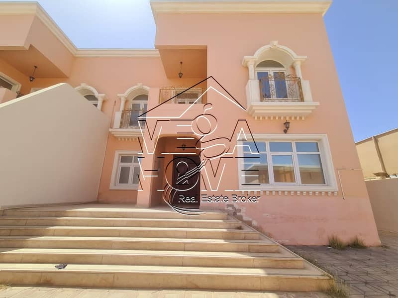 PRIVATE ENTRANCE 5BED VILLA W/KITCHEN AND MAIDS ROOM OUTSIDE