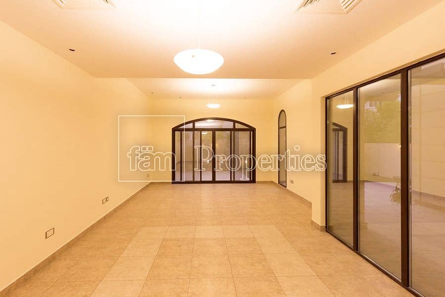 3 Closed to Community center| single row| best deal
