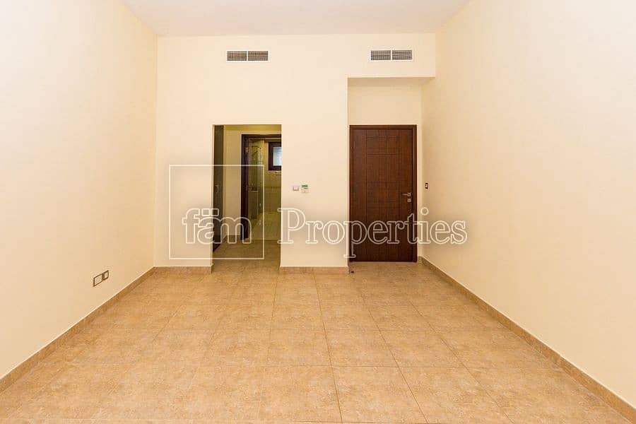 5 Closed to Community center| single row| best deal