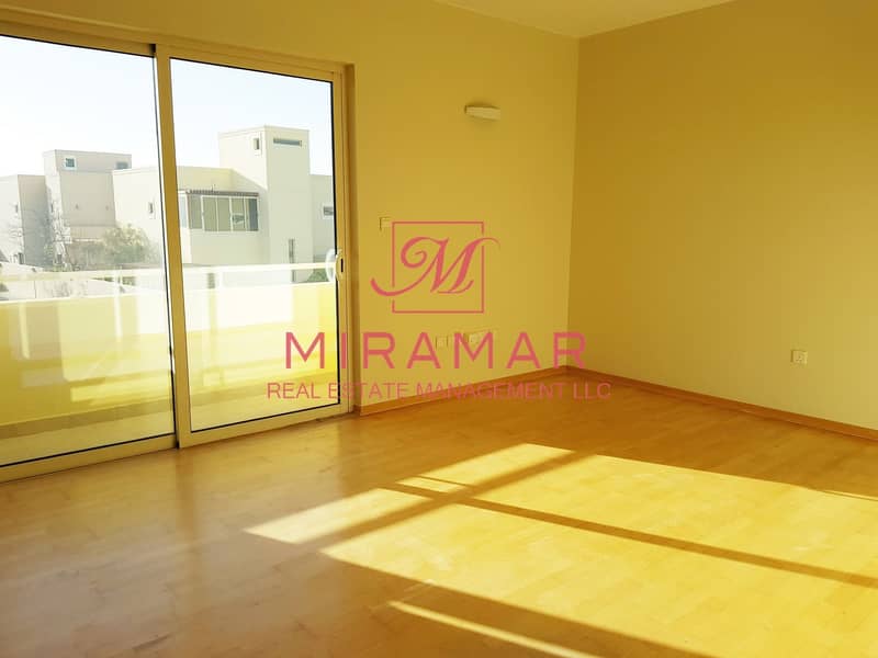 6 LARGE 3B+MAIDS TOWNHOUSE | TYPE S | 3 FLOORS | LUXURY COMMUNITY WITH GARDEN