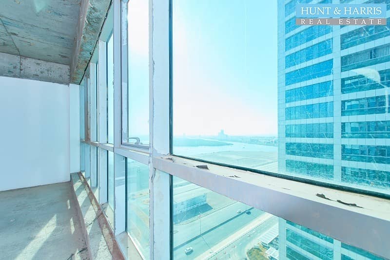 11 Strategic Central Location - Julfar Tower - Good View