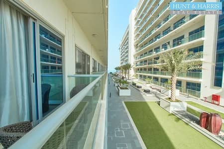 Live by the Beach - Ready to move into | Low Floor Live by the Beach - Ready to move into | Low Floor