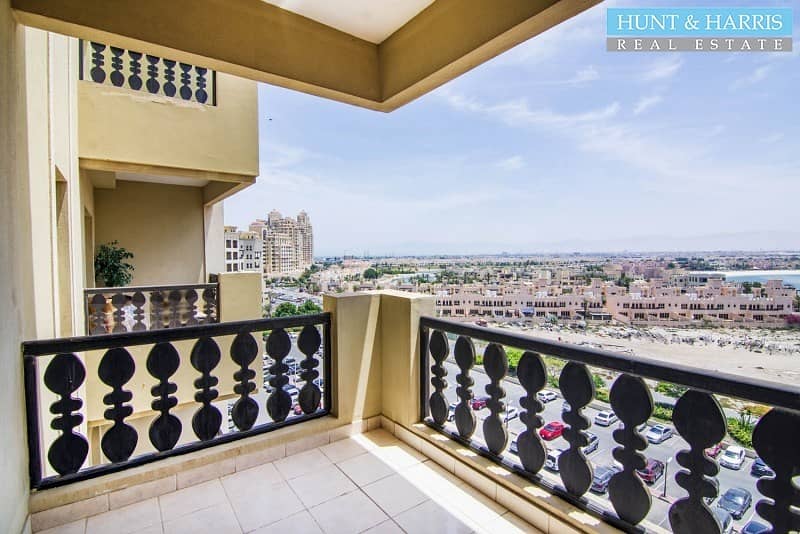 Short Distance from the Beach - High Floor - Great Location