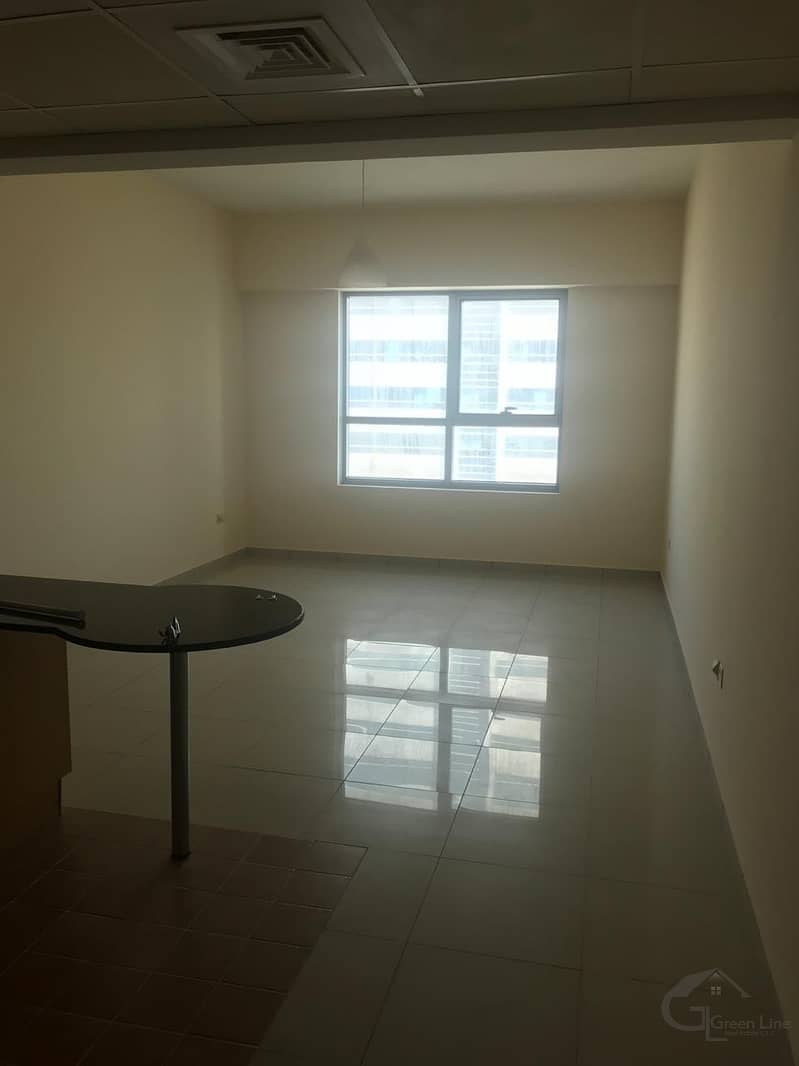 6 Available  Now | Studio Apt | Unfurnished