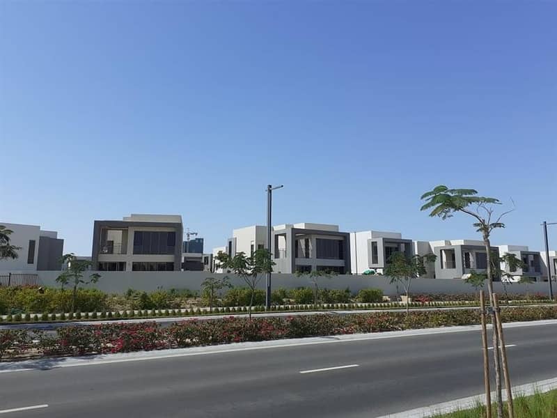 6 Exclusive  6 bad Villa For Rent In Fairway  | Brand New | Call Now to View