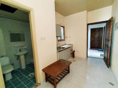Studio For family with separate kitchen in Rolla area only 11k call M. Hanif