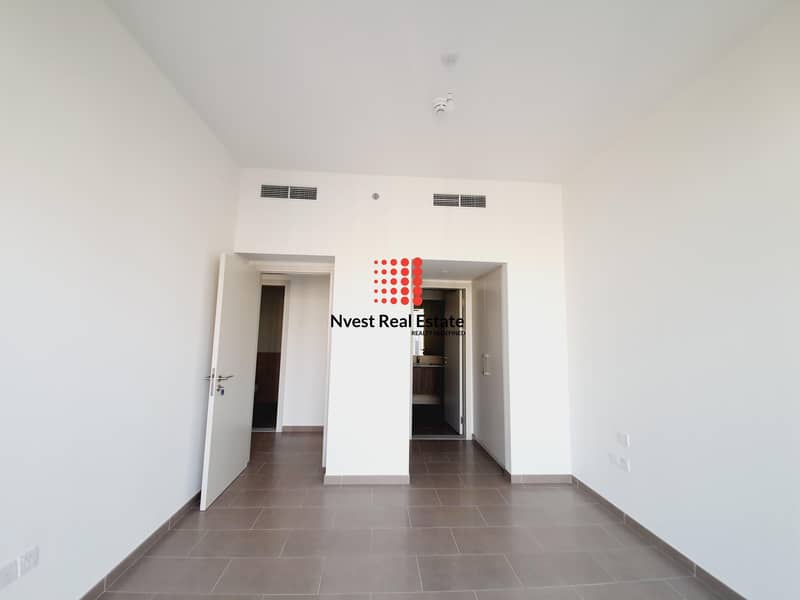 10 Bright  2 Bedroom Apartment | Brand New | Chiller Free
