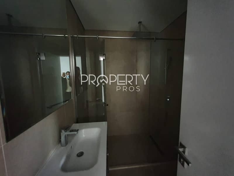 6 Pool View| Flexible cheques | 2 BR plus Storage