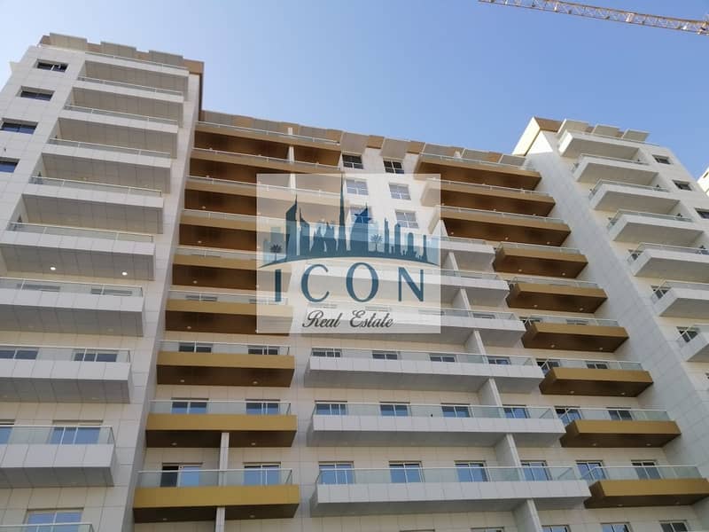 1 BR Apartment with Spacious Balcony in Living Legends