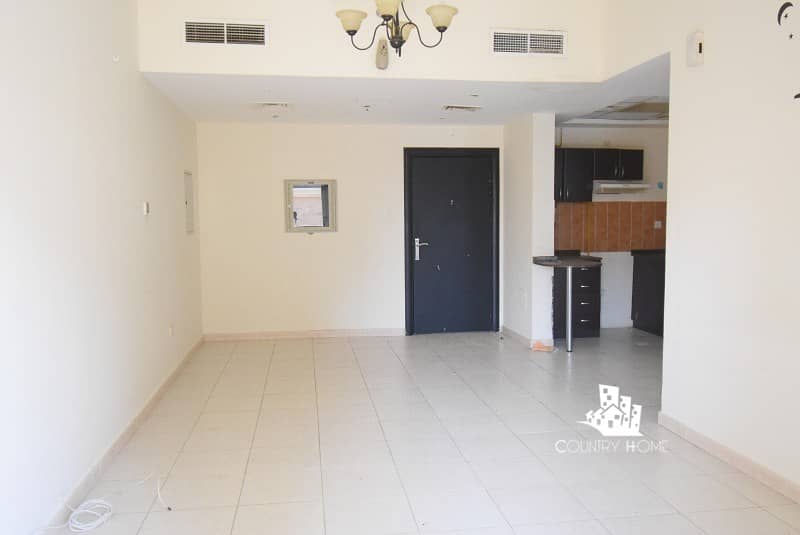 Spacious| 1BR Well Maintained| Laundry & Balcony